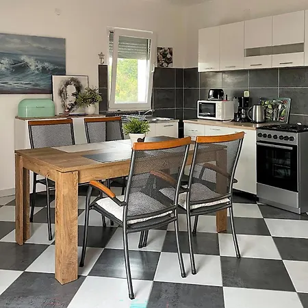 Appartamento 2 Bedroom Amazing In Maslenica