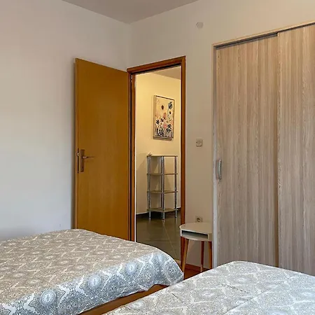 Apartment Gorgeous In With Wifi Maslenica