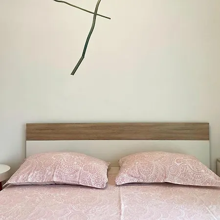 2 Bedroom Amazing In Διαμέρισμα