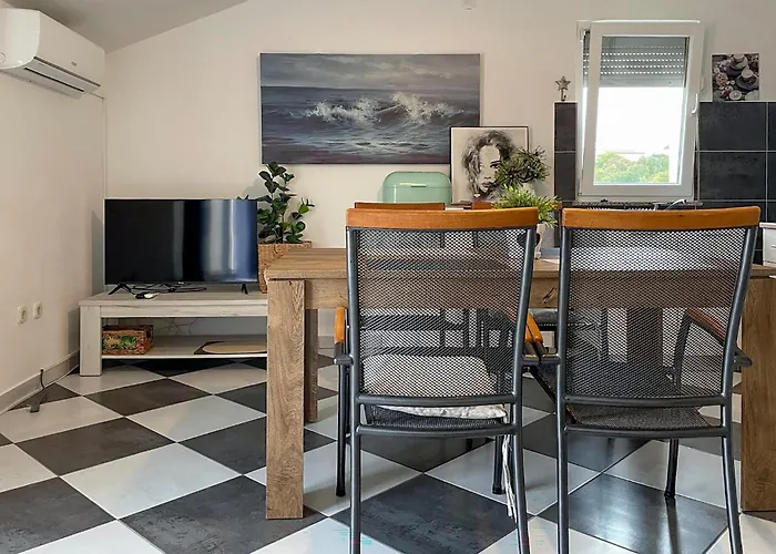 Gorgeous In With Wifi Apartment