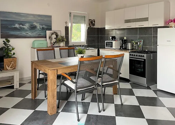 Apartment Gorgeous In With Wifi Maslenica